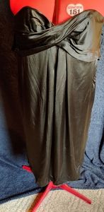 100% Silk Nicole Miller size 14 strapless dress